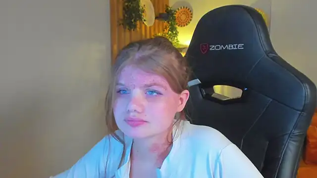 ChloeHalses webcam