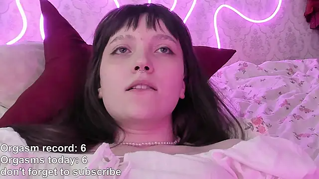 RileyNymph webcam