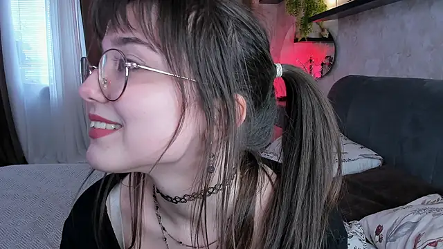LaelIvie webcam