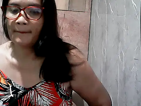 PinayZaira webcam