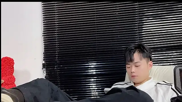 GUCCI-BOY1314 webcam
