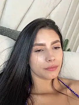 oficialaura (F young) - squirt in my bathroom💦