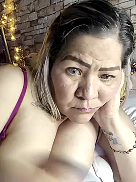 Dalessa_Bigtits webcam