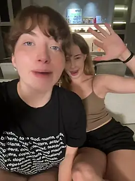 nura_n_sarah (G young) - nura pussy close up