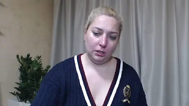 sweetpussy13 webcam