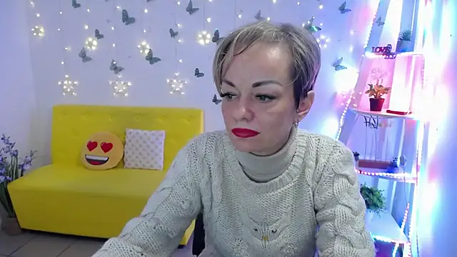 NikaMayu webcam