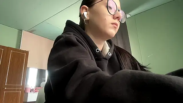 AdelleBaggenstoss webcam