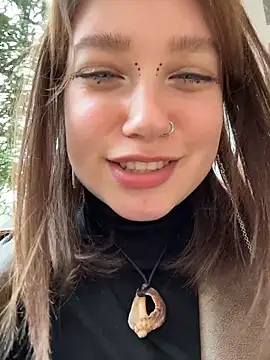  lucy-joy chat room