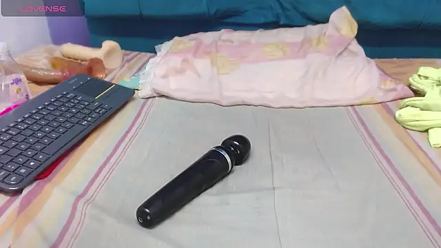 andrea_lopeez webcam
