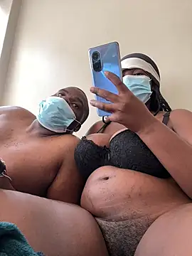 FineCouple51 webcam