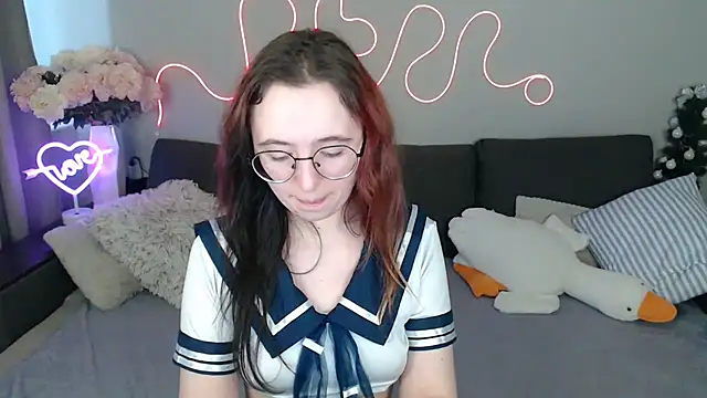 mini_diva - Mini_Diva's free webcam - UK Sex Cams