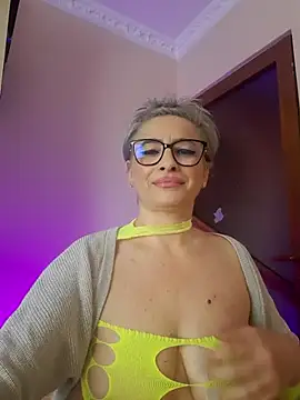 LunaBlaise webcam