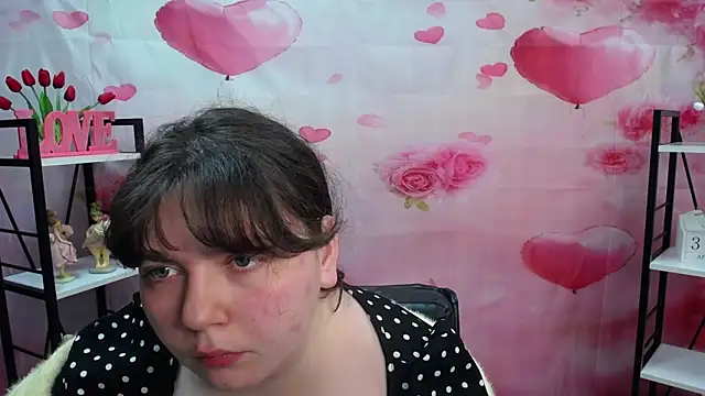 NeonilaLisova webcam