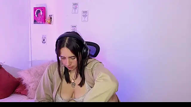 Emily_Lindey webcam