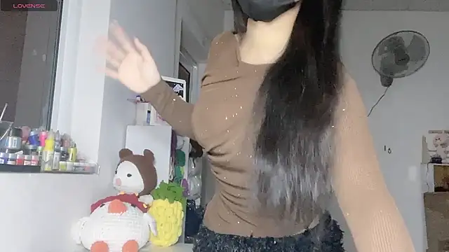 Tieu-May live sex cam