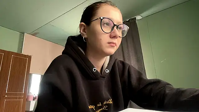 AdelleBaggenstoss webcam