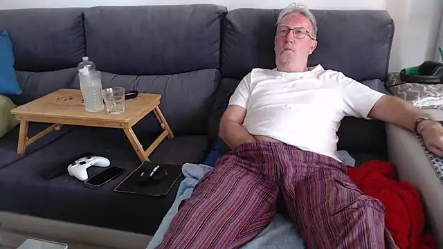 nudelschwanz (M grandpa) - wichsen und spritzen