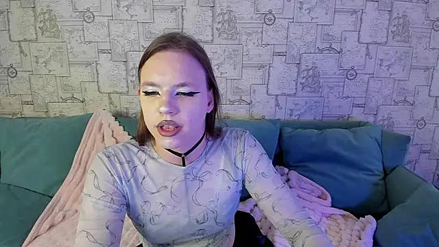 madison_dolly (T teen) - take off your dress during striptease