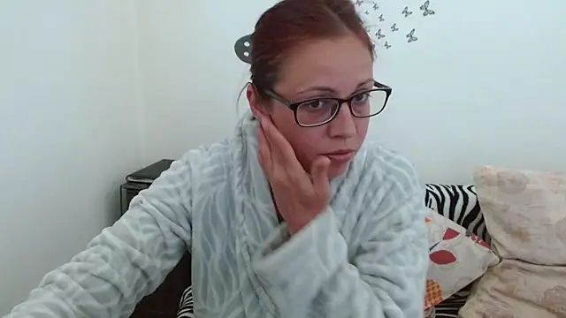 LadyHellene webcam