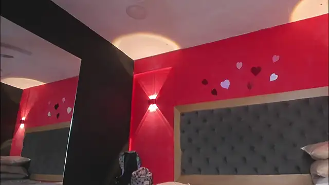 YayaHilton webcam