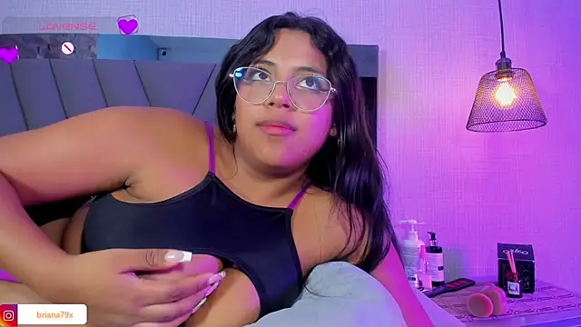 BRIANA_Z webcam