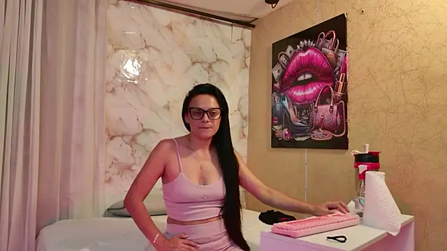 QueenSallyDesire webcam