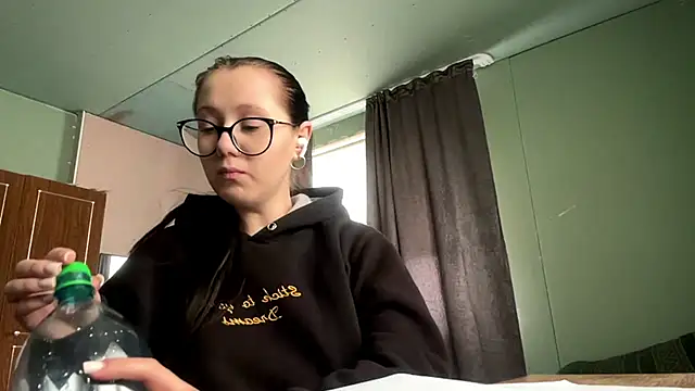 AdelleBaggenstoss webcam