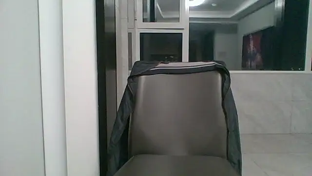 nole_china7 (Ask my age) - talk / fun / cum