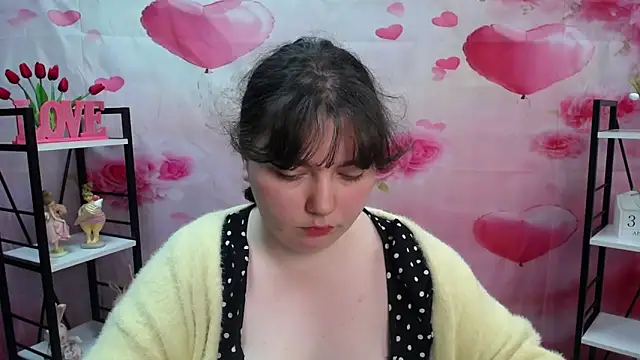 NeonilaLisova webcam