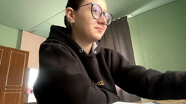 AdelleBaggenstoss webcam