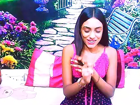 IndianPretty14u2Luv webcam