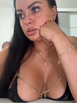 HotLivv69 webcam