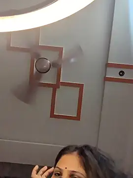 Cute_shikaa webcam