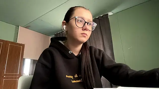 AdelleBaggenstoss webcam