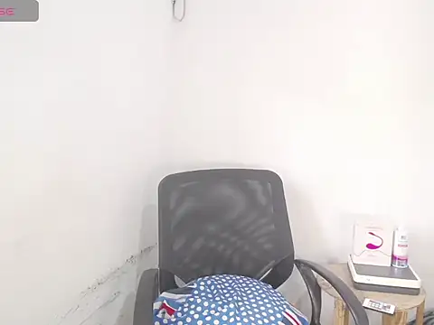 NannyaBitch webcam