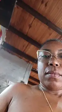 channeldelacroix (F milf) - Fingers in pussy