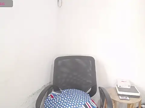 NannyaBitch webcam