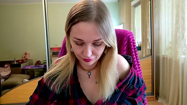 Hotty_Evochka webcam