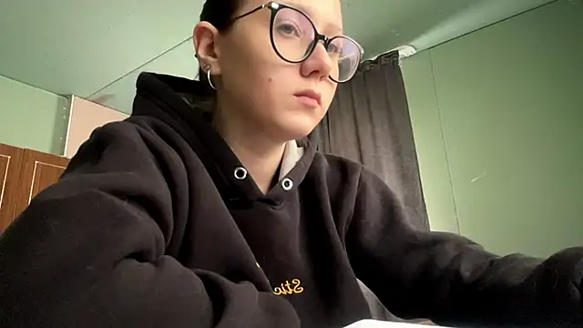 AdelleBaggenstoss webcam