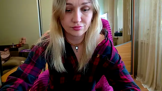 Hotty_Evochka webcam
