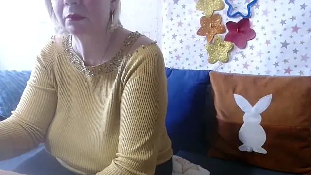 QueenLana webcam