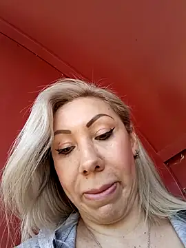 Webcam Model (coral_smitth)  is live.Free join now!