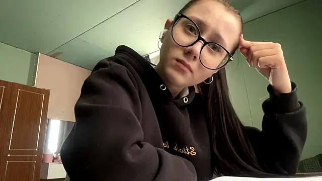 AdelleBaggenstoss webcam