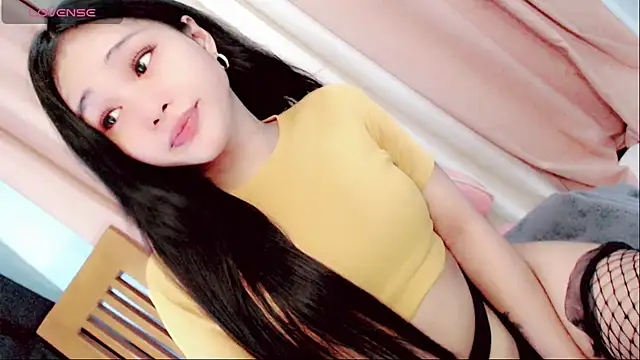 Amomentoflust99 webcam