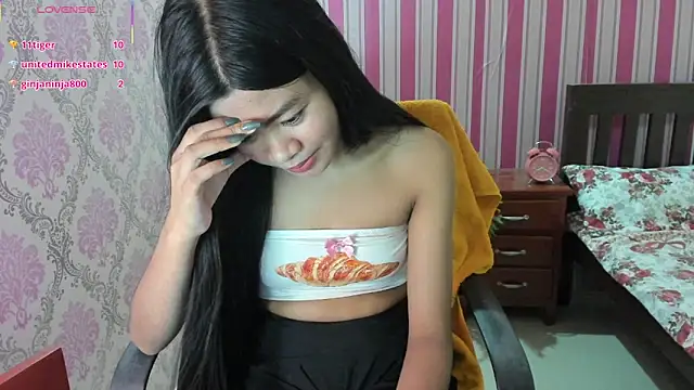 Mica_Jones webcam