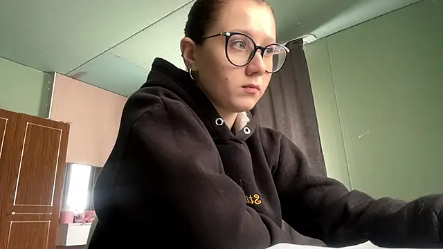 AdelleBaggenstoss webcam
