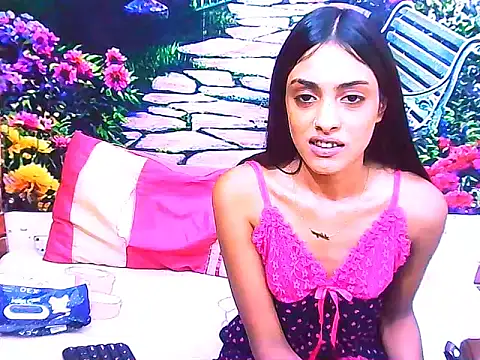 IndianPretty14u2Luv webcam