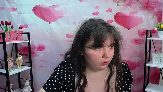 NeonilaLisova webcam