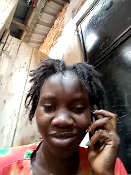 Black_juicy24 webcam