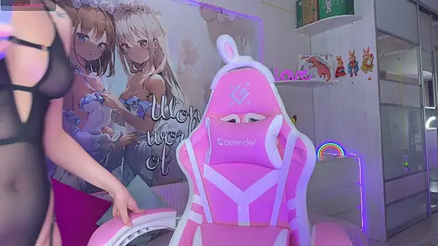 CheekySashaCharm webcam